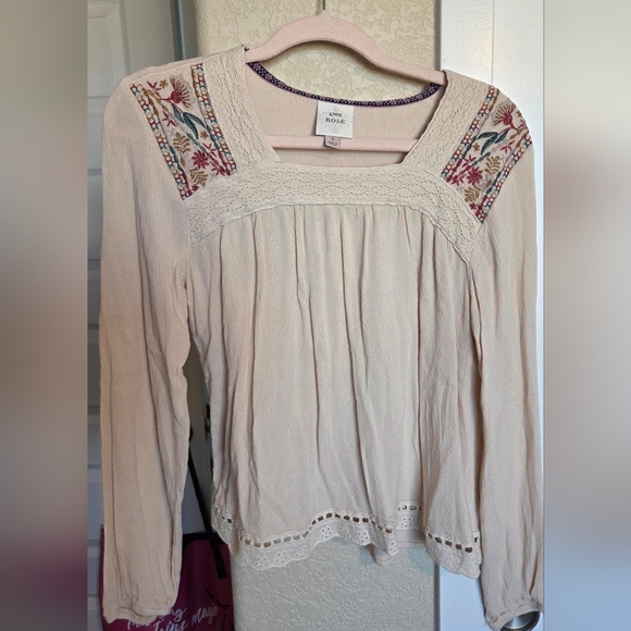 Knox Rose Tops - Knox Rose Cream Blouse with Floral Embroidery